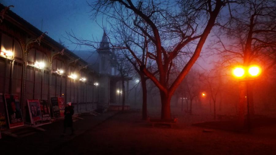 туманные вечера зимнего Пятигорска - сказочно и таинственно