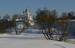 Стоящий на высоком берегу Каменки Александровский женский монастырь, по преданию, был основан в 1240г. Александром Невским.