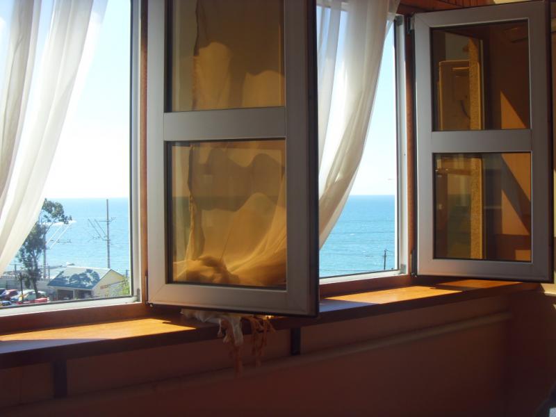 Море из окна гостевого дома в Адлере.