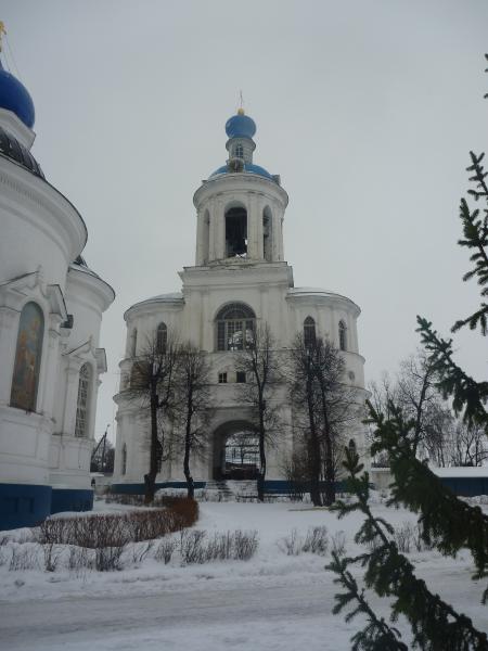 территория Боголюбовского монастыря