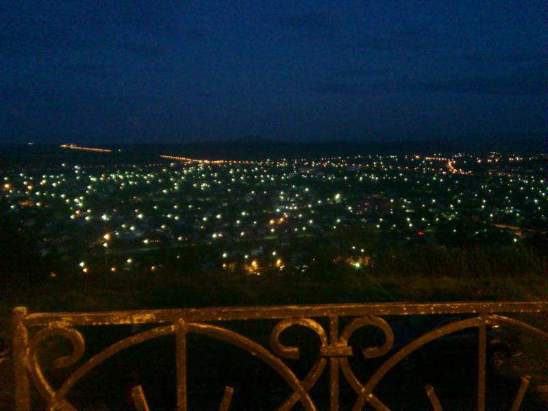 Ночной Пятигорск с бульвара Гагарина.
