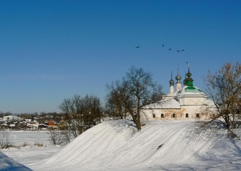 Суздаль. Входо-Иерусалимская (1707г.) и Пятницкая(1772г.)  церкви